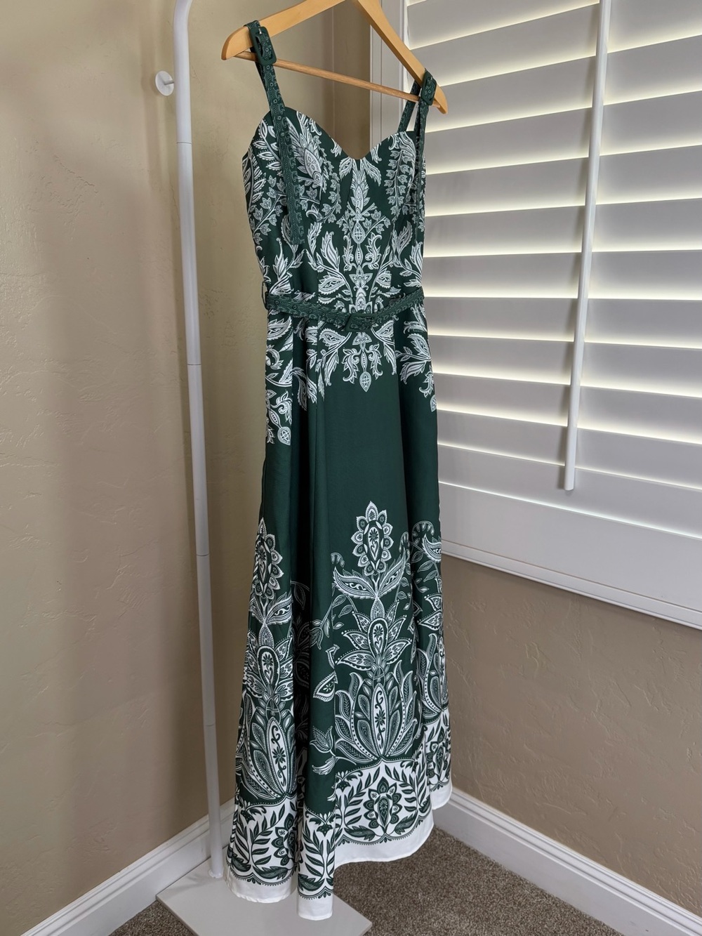 Commense Baroque Floral Print Belted Cami Maxi Dress Forest Green Medium NWT - Picture 6 of 12